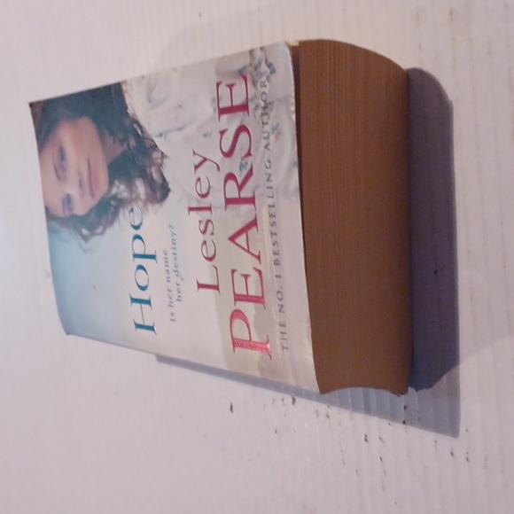 $4 Add-on "Hope" by Lesley Pearse - Paperback Novel - Picture 4 of 8